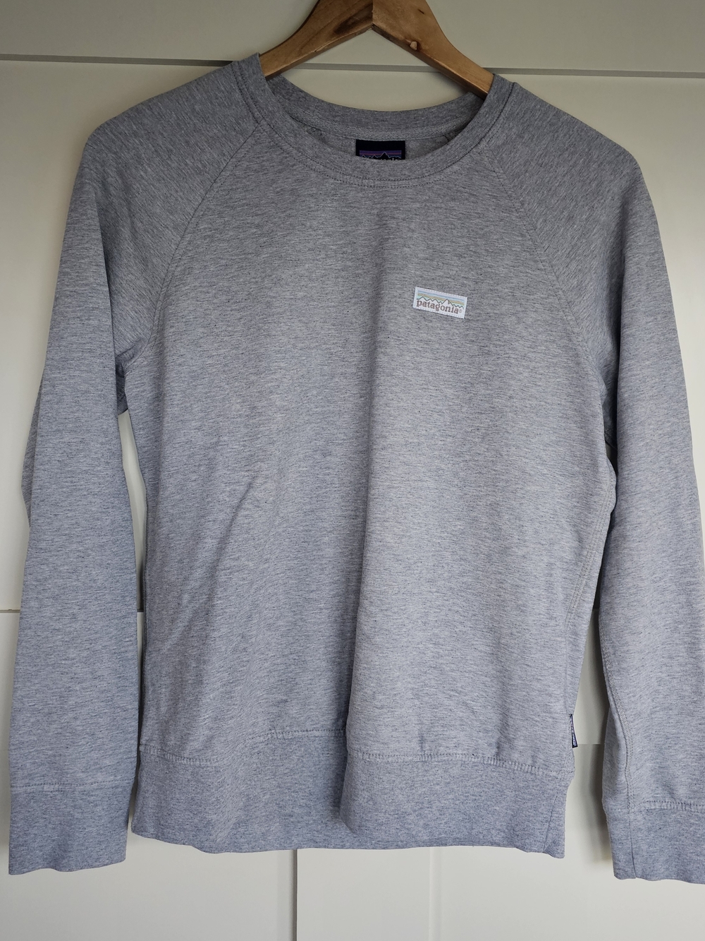 Patagonia Women's Gray Crewneck Sweatshirt Size Small
